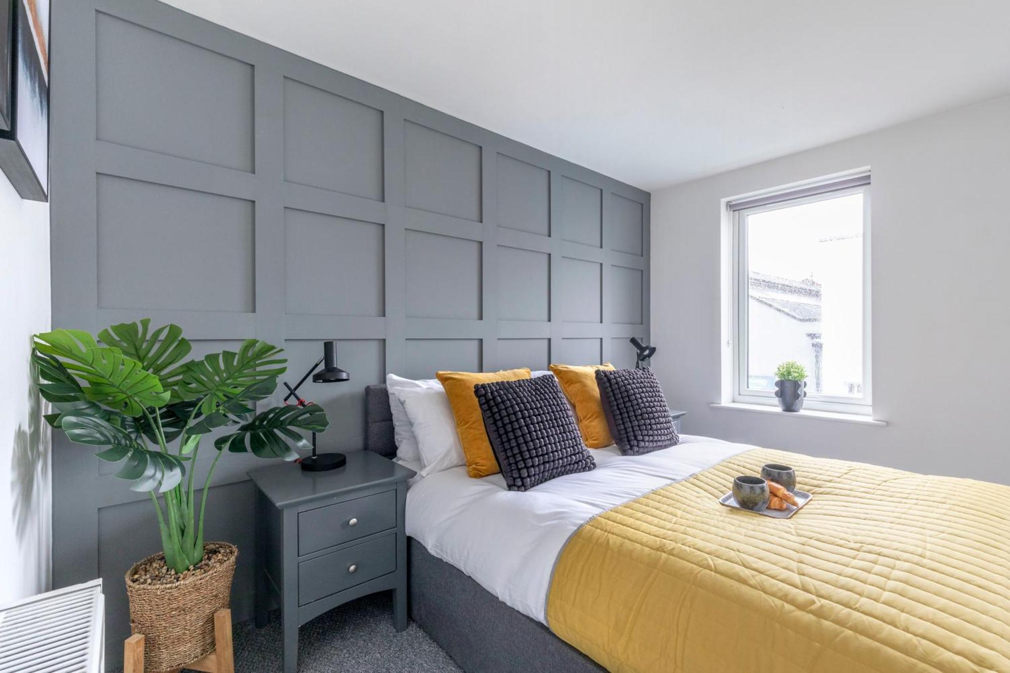 Modern Four Bedroom Four Bathroom Home Cheltenham Exterior foto